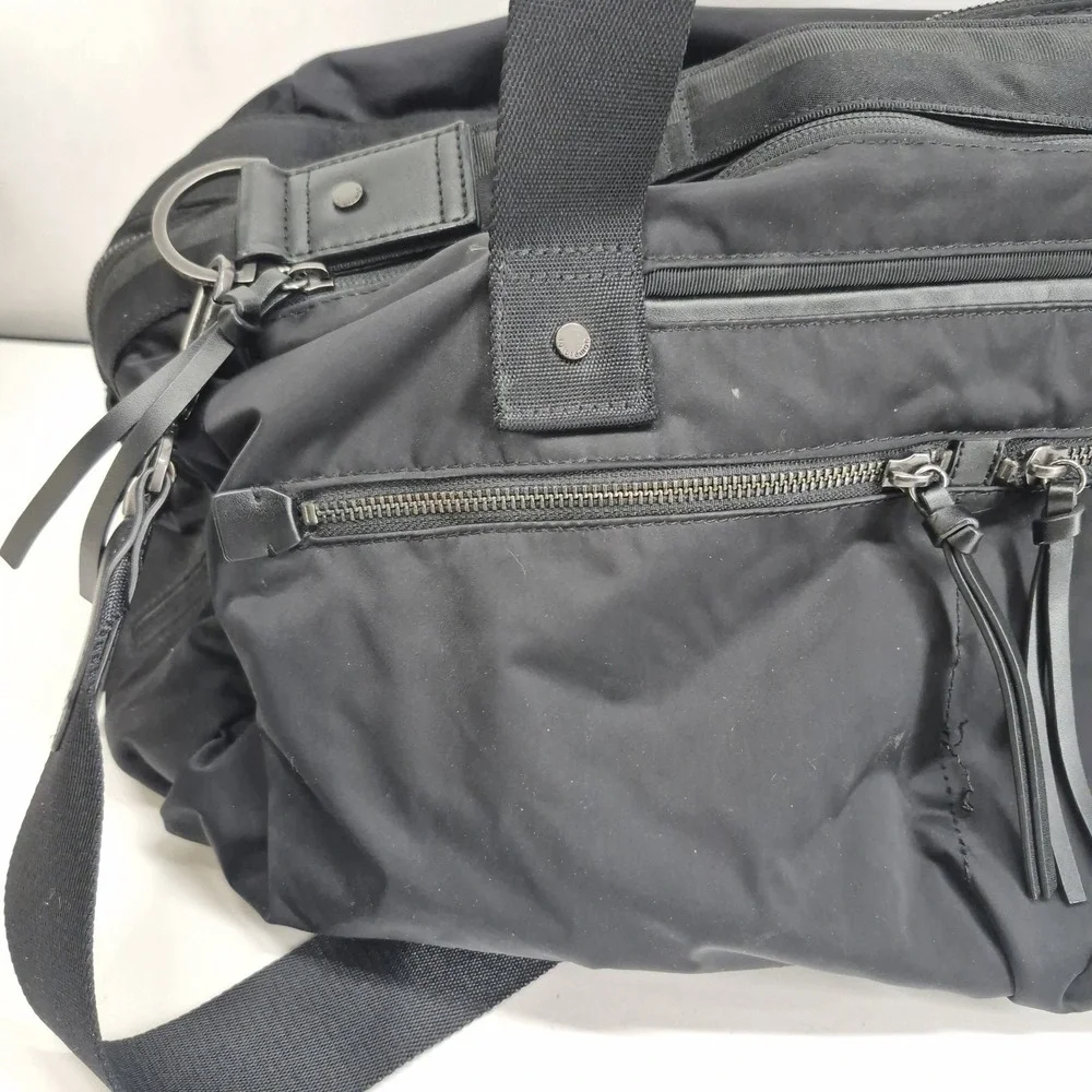 Lululemon Keep It Classy Duffel Bag Black Nylon Gym Weekender Blue Paisley